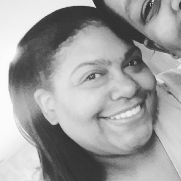 Meet your Posher, Dawn - Picture 2 of 2